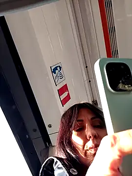 LeticiaWoods online show from December 11, 10:03 am