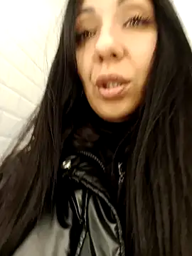 LeticiaWoods online show from January 6, 8:18 pm