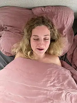 MileySummer online show from April 15, 6:09 am