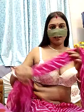 Snapshot of Queen_Dolly chatting on December 13, 5:54 pm Queen Dolly online show from December 13, 5:54 pm