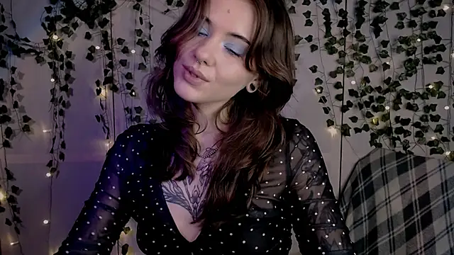 risha laas online show from February 19, 8:05 pm