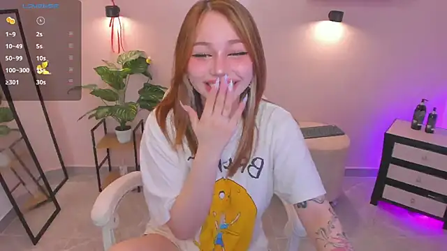Snapshot of LITTLE-VIVI chatting on May 23, 2:50 am LITTLE-VIVI online show from May 23, 2:50 am