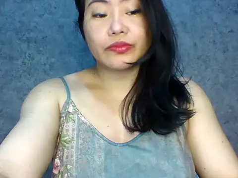 Snapshot of SexiestAries chatting on October 14, 1:45 pm SexiestAries online show from October 14, 1:45 pm