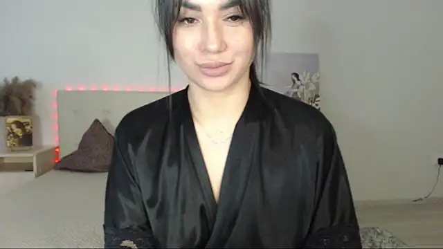 Snapshot of RoxannePure chatting on February 21, 8:40 am RoxannePure online show from February 21, 8:40 am