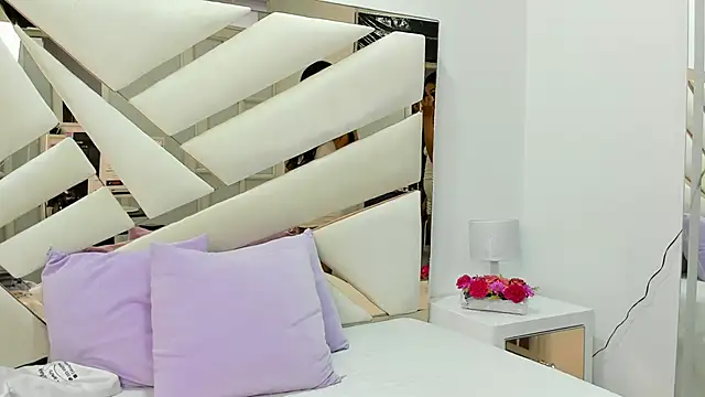 Snapshot of Naughty__Mom chatting on March 11, 9:56 am Naughty Mom online show from March 11, 9:56 am