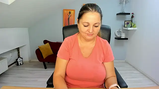 LollaGirl online show from September 17, 3:19 am