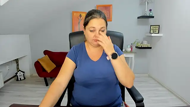 LollaGirl online show from October 21, 3:18 am