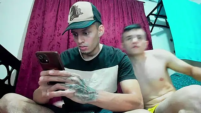 Snapshot of davidlatin66 chatting on October 3, 10:29 pm davidlatin66 online show from October 3, 10:29 pm