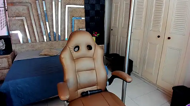 Snapshot of cute_sassy chatting on February 14, 9:32 pm cute sassy online show from February 14, 9:32 pm