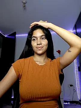 Snapshot of Sallye_ chatting on February 10, 7:58 am Sallye  online show from February 10, 7:58 am