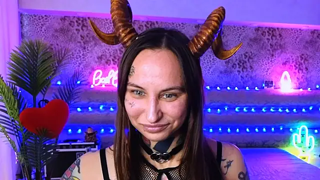 Cool Freak  online show from March 19, 9:38 am