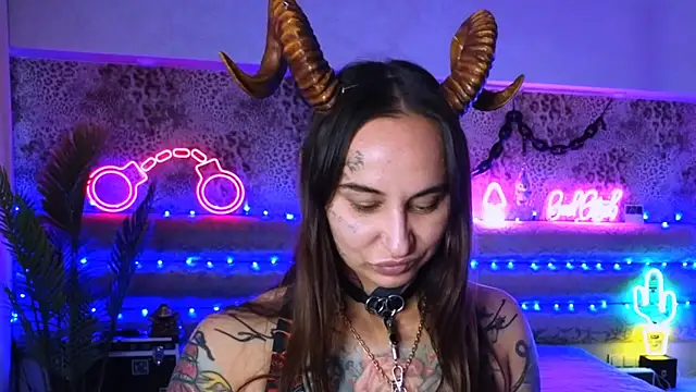 Cool Freak  online show from September 27, 10:20 am