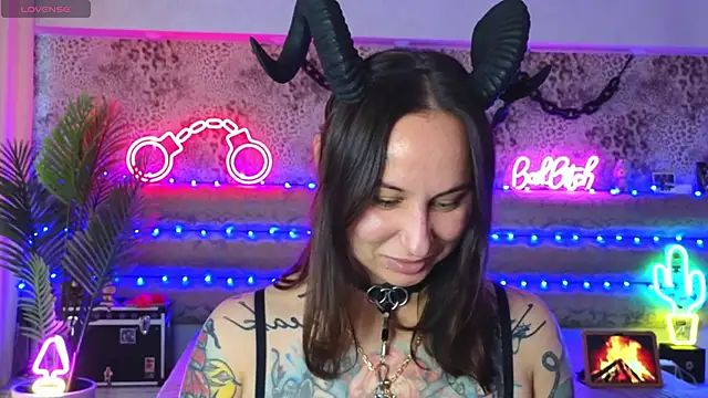 Cool Freak  online show from May 22, 10:10 am