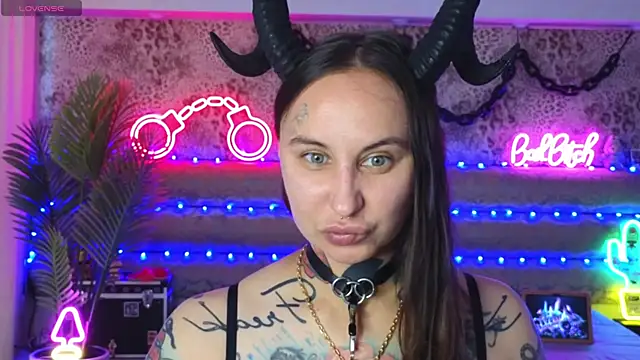 Cool Freak  online show from July 17, 9:49 am