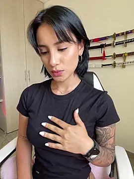 Snapshot of Ale_Lewis chatting on December 3, 6:38 pm Ale Lewis online show from December 3, 6:38 pm