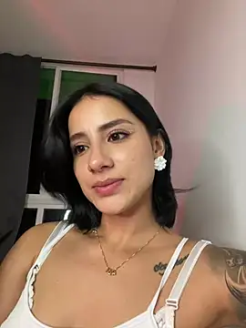 Snapshot of Ale_Lewis chatting on February 12, 12:16 am Ale Lewis online show from February 12, 12:16 am