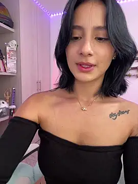 Snapshot of Ale_Lewis chatting on March 5, 9:37 pm Ale Lewis online show from March 5, 9:37 pm