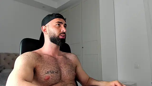 MichaelMasterss online show from March 29, 8:31 pm