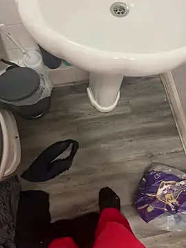 Snapshot of bigbrown- chatting on December 24, 11:44 pm bigbrown- online show from December 24, 11:44 pm