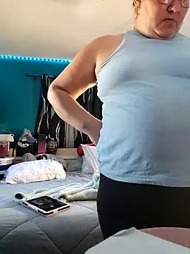 SexyNikki6969 online show from April 18, 1:15 pm