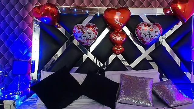 victoriaa lee  online show from February 14, 7:21 pm