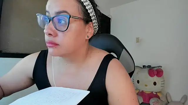 Snapshot of smile_sweetpao chatting on February 19, 7:06 am smile sweetpao online show from February 19, 7:06 am