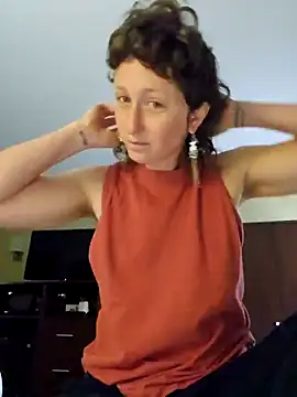 Snapshot of mossy_kiss chatting on December 28, 4:30 pm mossy kiss online show from December 28, 4:30 pm