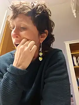 Snapshot of mossy_kiss chatting on January 21, 6:12 pm mossy kiss online show from January 21, 6:12 pm