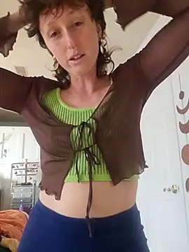 Snapshot of mossy_kiss chatting on January 31, 3:55 pm mossy kiss online show from January 31, 3:55 pm