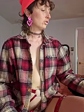 Snapshot of mossy_kiss chatting on February 13, 6:48 pm mossy kiss online show from February 13, 6:48 pm