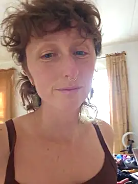 Snapshot of mossy_kiss chatting on February 17, 6:26 pm mossy kiss online show from February 17, 6:26 pm