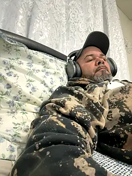 Cristian-Brayan online show from November 7, 11:10 am