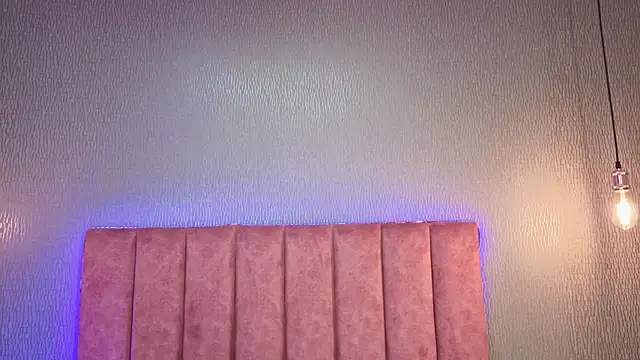 Alexa Thaylor  online show from January 13, 3:17 pm