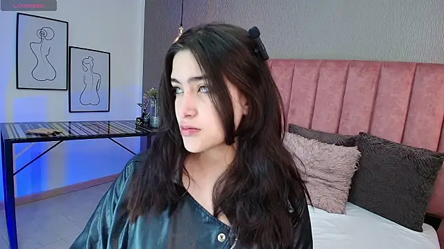 Alexa Thaylor  online show from March 21, 2:20 pm