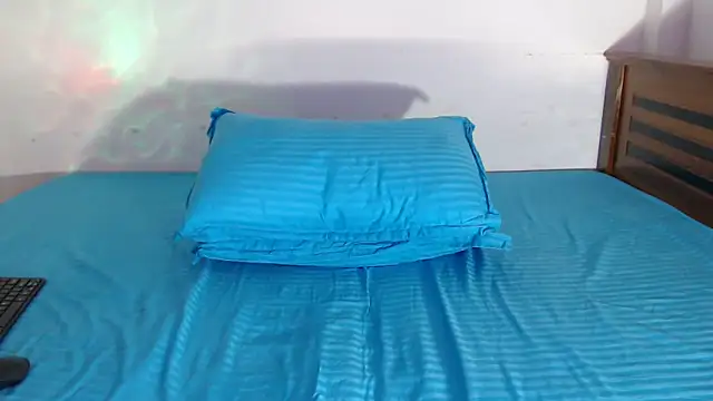 Snapshot of sahansa chatting on December 3, 5:48 am sahansa online show from December 3, 5:48 am