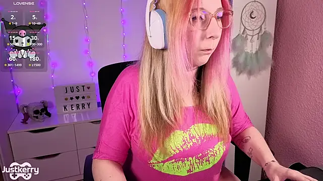 JustKerry online show from November 11, 11:32 am