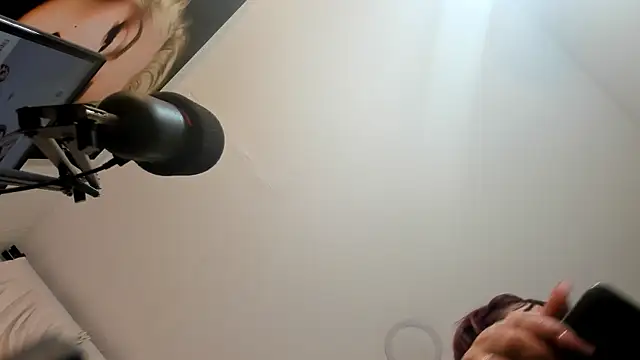 sarita loven online show from April 23, 4:35 am