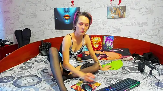 Snapshot of KagamiTayga chatting on February 15, 11:06 am KagamiTayga online show from February 15, 11:06 am