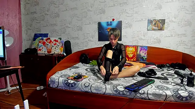 Snapshot of KagamiTayga chatting on November 18, 2:39 am KagamiTayga online show from November 18, 2:39 am