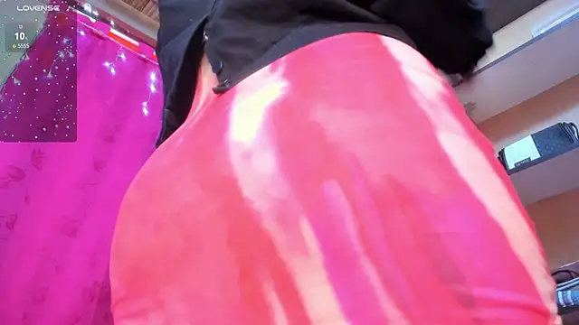 Snapshot of iriss_25 chatting on January 24, 6:25 pm iriss 25 online show from January 24, 6:25 pm