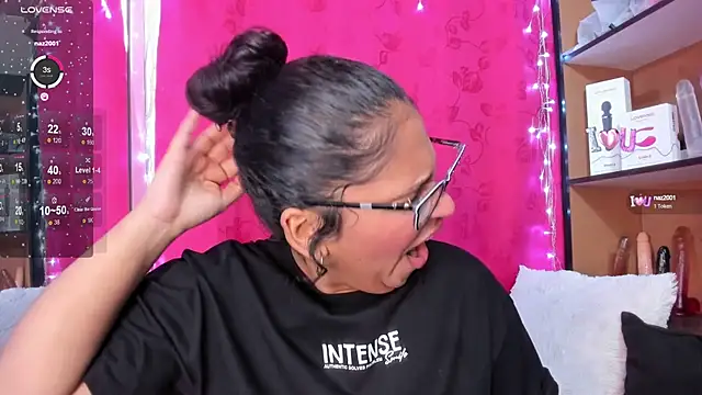 Snapshot of iriss_25 chatting on January 25, 5:19 pm iriss 25 online show from January 25, 5:19 pm