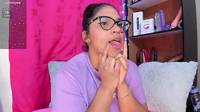 Snapshot of iriss_25 chatting on January 27, 2:35 pm iriss 25 online show from January 27, 2:35 pm