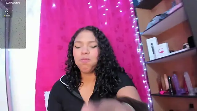 Snapshot of iriss_25 chatting on January 29, 11:51 am iriss 25 online show from January 29, 11:51 am