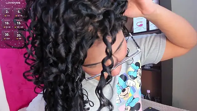 Snapshot of iriss_25 chatting on February 3, 6:07 pm iriss 25 online show from February 3, 6:07 pm