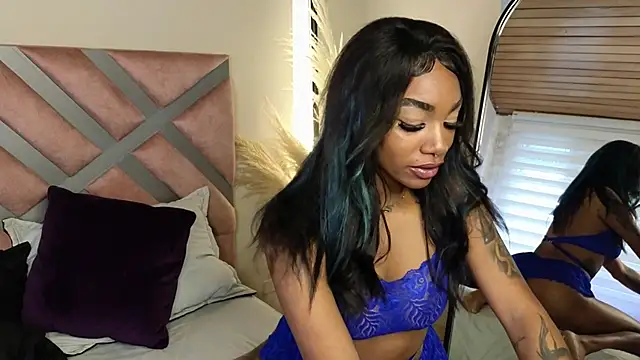 emely brandon online show from March 5, 8:10 pm