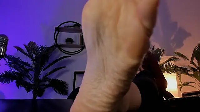 RebeccaMartinez online show from December 28, 1:38 pm