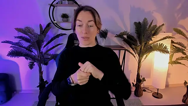 RebeccaMartinez online show from December 29, 5:31 am