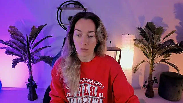 RebeccaMartinez online show from January 9, 5:23 am