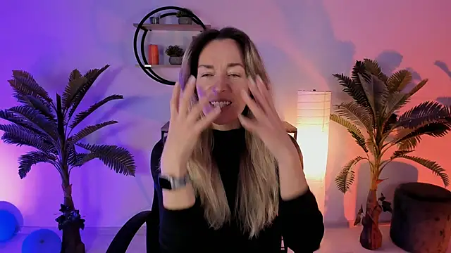 RebeccaMartinez online show from January 12, 5:13 am