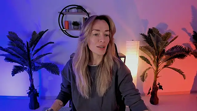 RebeccaMartinez online show from January 19, 5:26 am